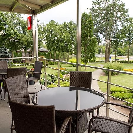 Luna Hotel Marijampole Bagian luar foto