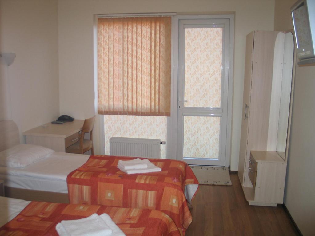 Luna Hotel Marijampole Ruang foto