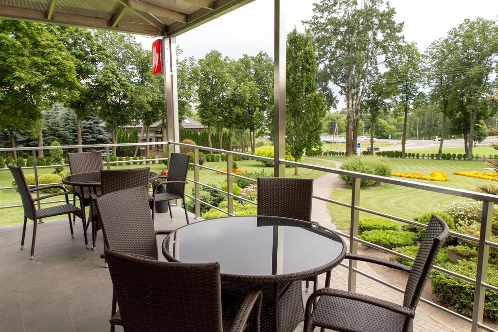 Luna Hotel Marijampole Bagian luar foto